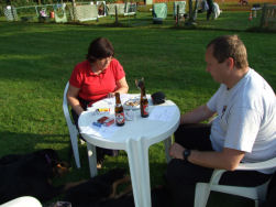 Tussendoor tijd voor een babbel en een drankje.