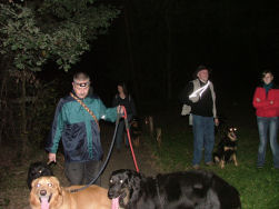 Iedereen luistert aandachtig...