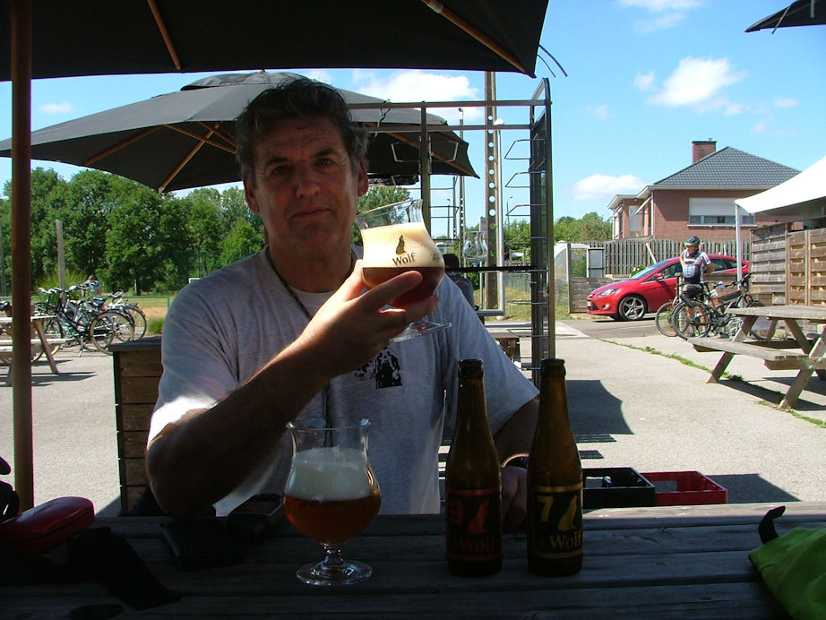 Na de zweterige wandeling tijd om de nodige calorie�n aan te vullen.