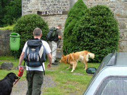 De wandeling kan starten.