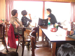 De vissen beten misschien niet, wij dronken wel.