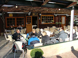 Bijna terug... even de dorstigen laven!