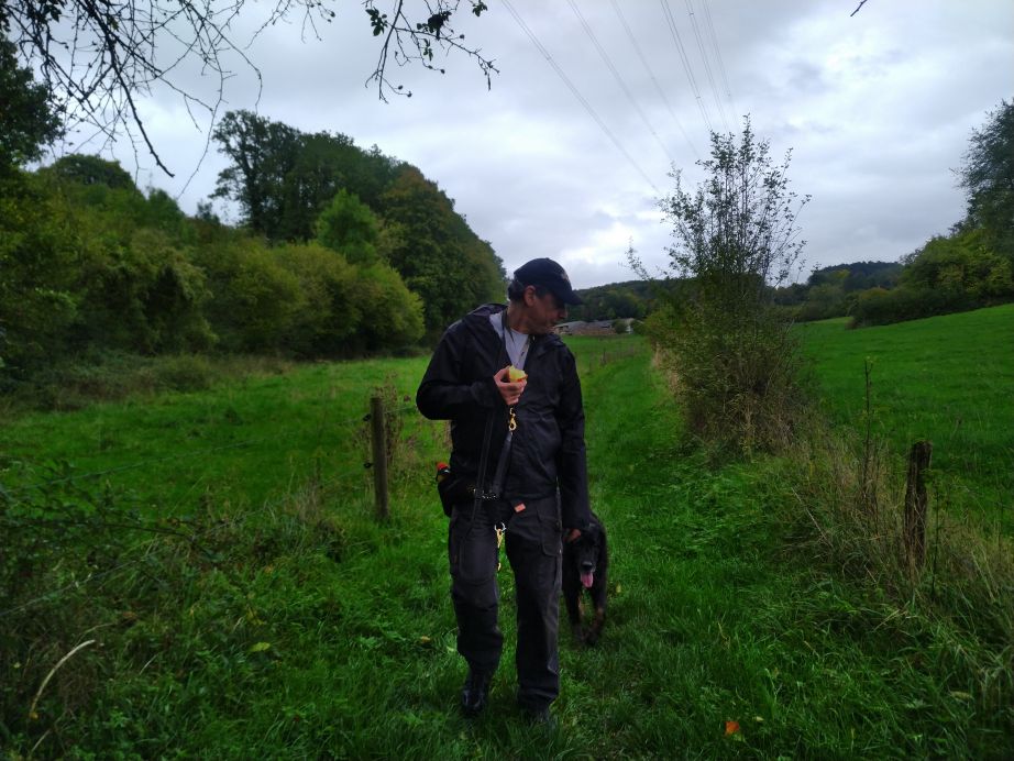 Ronald moest even een kleine honger stillen.