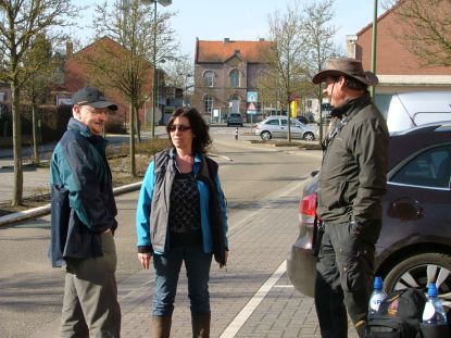 Langzaam komen de deelnemers toe...