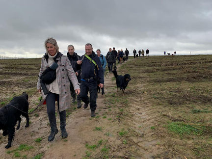 De laatste loodjes door de velden.