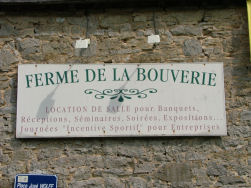 De plaats van samenkomst met parking.